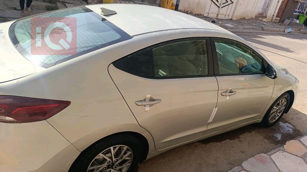 هيونداي النترا